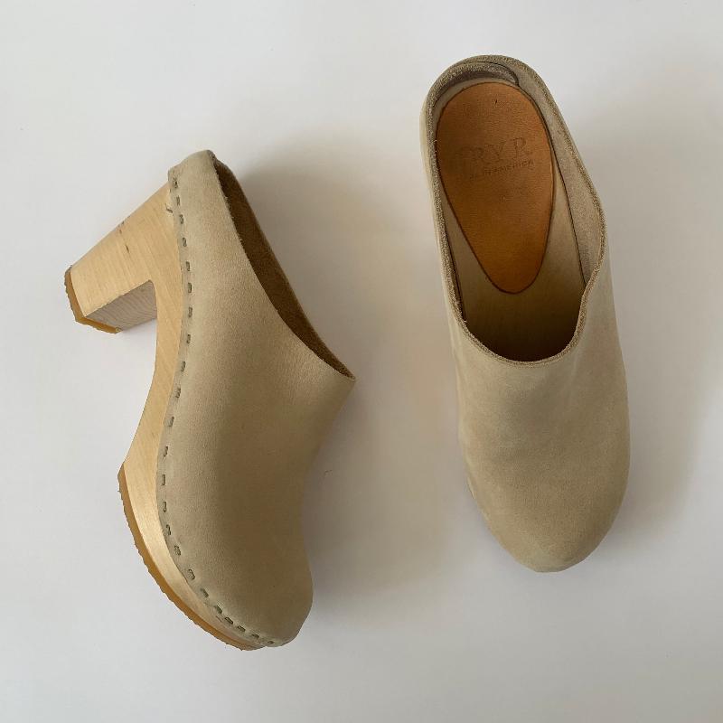 Chloe in Bone, Size 4 (70% off)