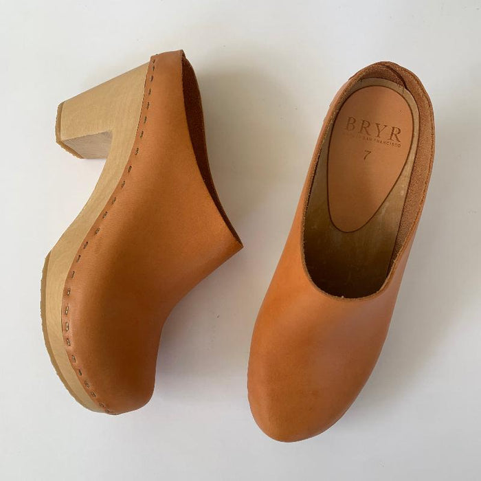 Chloe in Natural, Size 7 (70% off)