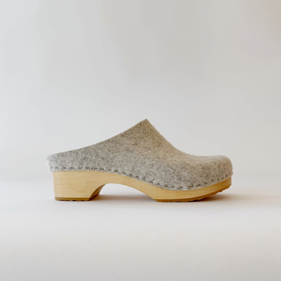 Wrap Worker Clog in Oatmeal Felt