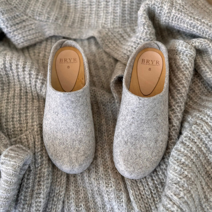 Wrap Worker Clog in Oatmeal Felt